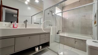 CASA DE ESQUINA COM PISCINA À VENDA NO VILLAGE MOUTONNÉE EM SALTO | 3 SUÍTES | CLOSET | HIDROMASSAGEM | ESPAÇO GOURMET