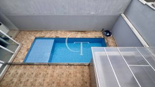 CASA DE ESQUINA COM PISCINA À VENDA NO VILLAGE MOUTONNÉE EM SALTO | 3 SUÍTES | CLOSET | HIDROMASSAGEM | ESPAÇO GOURMET