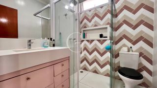 CASA DE ESQUINA COM PISCINA À VENDA NO VILLAGE MOUTONNÉE EM SALTO | 3 SUÍTES | CLOSET | HIDROMASSAGEM | ESPAÇO GOURMET