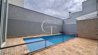 CASA DE ESQUINA COM PISCINA À VENDA NO VILLAGE MOUTONNÉE EM SALTO | 3 SUÍTES | CLOSET | HIDROMASSAGEM | ESPAÇO GOURMET