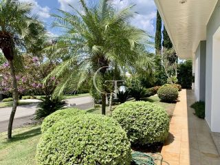 Casa à venda no Condomínio Plaza Athénée com suíte master no térreo, piscina com spa, academia e área gourmet completa | Alto padrão em Itu