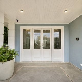 Casa à venda no Condomínio Plaza Athénée com suíte master no térreo, piscina com spa, academia e área gourmet completa | Alto padrão em Itu