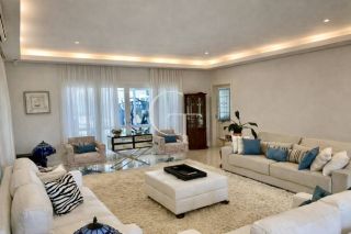 Casa à venda no Condomínio Plaza Athénée com suíte master no térreo, piscina com spa, academia e área gourmet completa | Alto padrão em Itu