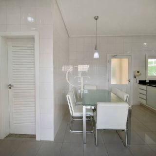 Casa à venda no Condomínio Plaza Athénée com suíte master no térreo, piscina com spa, academia e área gourmet completa | Alto padrão em Itu