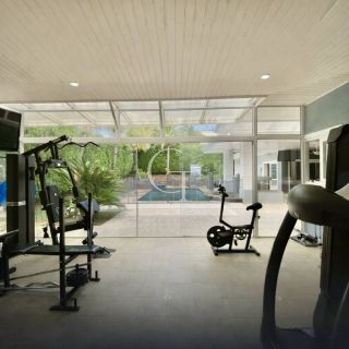 Casa à venda no Condomínio Plaza Athénée com suíte master no térreo, piscina com spa, academia e área gourmet completa | Alto padrão em Itu