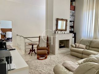 Casa à venda no Condomínio Plaza Athénée com suíte master no térreo, piscina com spa, academia e área gourmet completa | Alto padrão em Itu