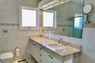 Casa à venda no Condomínio Plaza Athénée com suíte master no térreo, piscina com spa, academia e área gourmet completa | Alto padrão em Itu