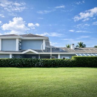 Casa à venda no Condomínio Plaza Athénée com suíte master no térreo, piscina com spa, academia e área gourmet completa | Alto padrão em Itu