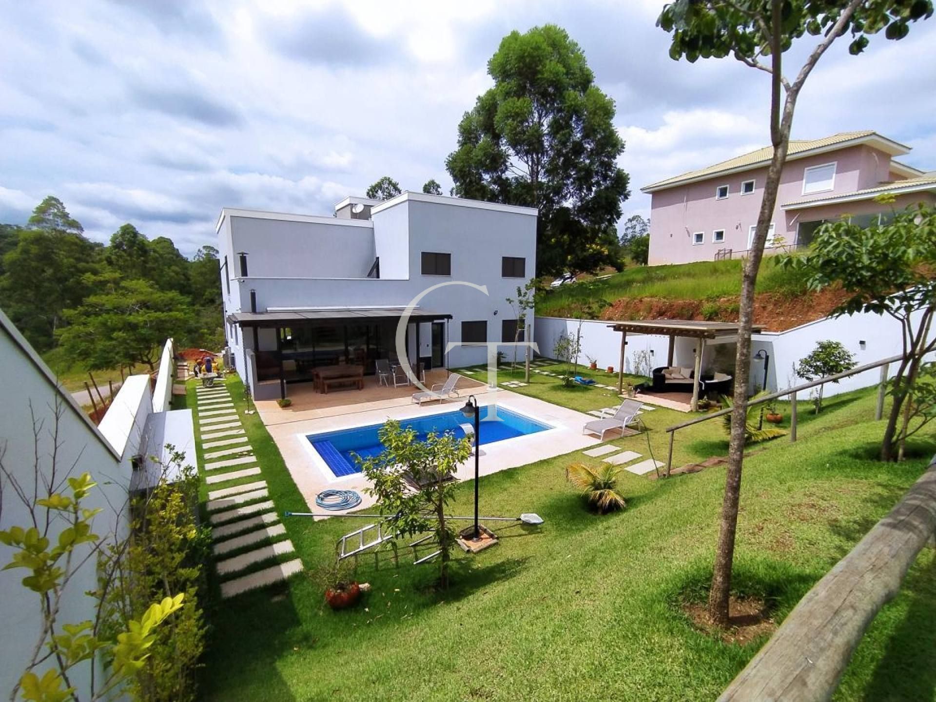 Casa à venda Campos de Santo Antônio II Itu | 4 dormitórios, piscina aquecida, área gourmet, terreno 700m²
