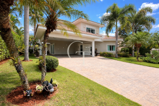 Casa de Luxo à Venda no Plaza Athénée em Itu | 4 Suítes (Suíte no Térreo), Terreno 1.000m², Projeto Imponente e Aceita Permuta até 50%