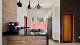 Casa térrea à venda no Condomínio Una em Itu | 3 suítes | casa de esquina | quintal amplo | área gourmet