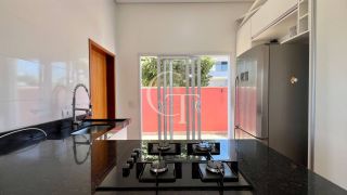 Casa térrea à venda no Condomínio Una em Itu | 3 suítes | casa de esquina | quintal amplo | área gourmet