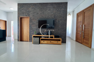 Casa térrea à venda no Condomínio Una em Itu | 3 suítes | casa de esquina | quintal amplo | área gourmet