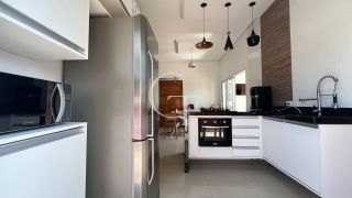 Casa térrea à venda no Condomínio Una em Itu | 3 suítes | casa de esquina | quintal amplo | área gourmet