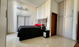 Casa térrea à venda no Condomínio Una em Itu | 3 suítes | casa de esquina | quintal amplo | área gourmet