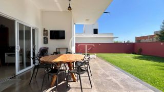 Casa térrea à venda no Condomínio Una em Itu | 3 suítes | casa de esquina | quintal amplo | área gourmet