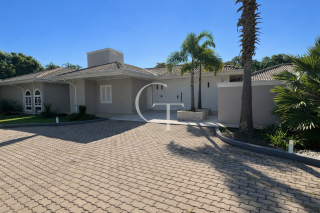 Mansão de luxo à venda no Terras de São José I em Itu | Frente para o lago | Alto padrão exclusivo com 4.588 m² de terreno e 2.200 m² construídos