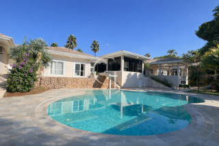 Mansão de luxo à venda no Terras de São José I em Itu | Frente para o lago | Alto padrão exclusivo com 4.588 m² de terreno e 2.200 m² construídos