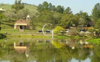 Casa à Venda no Condomínio Campos de Santo Antônio em Itu | 3 Suítes | Área de Lazer com Piscina e Espaço para Receber
