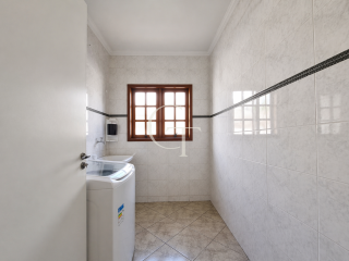 Casa à Venda no Condomínio Campos de Santo Antônio em Itu | 3 Suítes | Área de Lazer com Piscina e Espaço para Receber