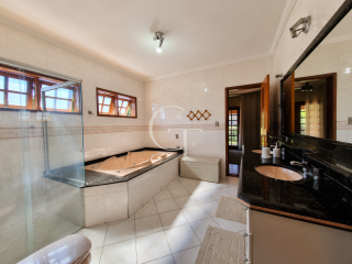 Casa à Venda no Condomínio Campos de Santo Antônio em Itu | 3 Suítes | Área de Lazer com Piscina e Espaço para Receber