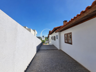 Casa à Venda no Condomínio Campos de Santo Antônio em Itu | 3 Suítes | Área de Lazer com Piscina e Espaço para Receber