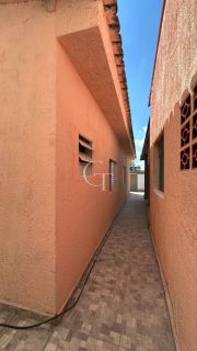 Casa com localização incrível,  potencial tanto para moradia quanto para uso comercial