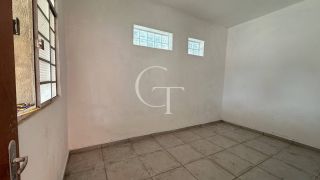 Casa com localização incrível,  potencial tanto para moradia quanto para uso comercial