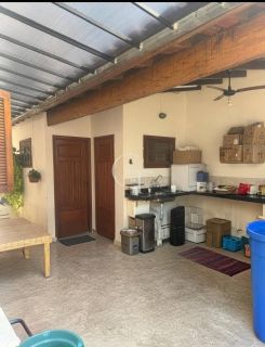 Casa a venda no bairro Jardim Faculdade com Piscina  aceita permuta