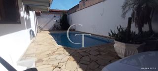 Casa a venda no bairro Jardim Faculdade com Piscina  aceita permuta