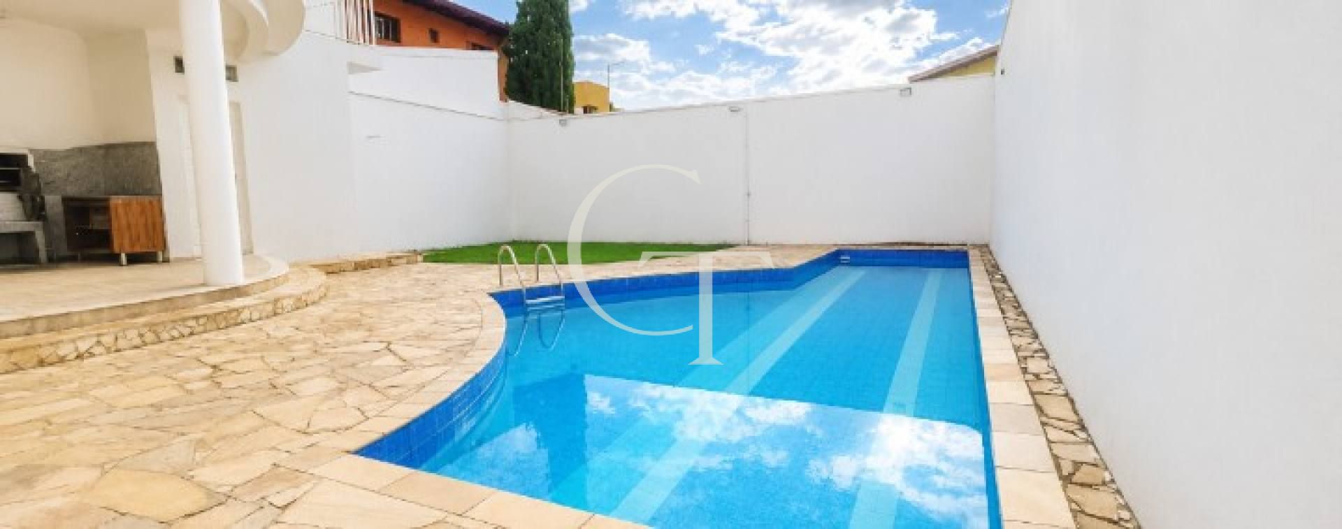Excelente Casa para Locação com 04 Suítes e Piscina - Jardim Faculdade
