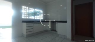 Excelente Casa para Locação com 04 Suítes e Piscina - Jardim Faculdade