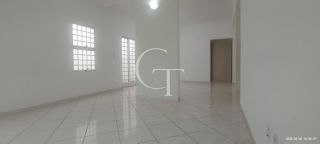 Excelente Casa para Locação com 04 Suítes e Piscina - Jardim Faculdade