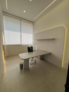 Conjunto 5 salas comercias no Itu Novo Centro piso superior