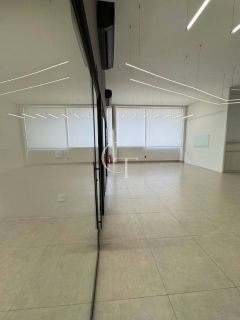Conjunto 5 salas comercias no Itu Novo Centro piso superior