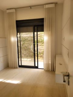Casa para locação com 03 Suítes e Quintal no Condomínio Villas do Golfe