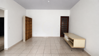 Casa à venda no Centro de Itu com 2 dormitórios | Suíte | Espaço extra reversível