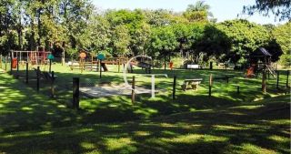 Casa para locação com 03 Suítes - Condomínio Campos Santo Antônio