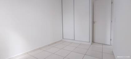 Apartamento a venda - 02 Dormitórios - Condomínio Residencial Oiti