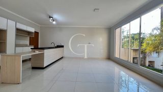 Casa para Alugar no Condomínio Portal Vila Rica em Itu com Edícula, Área Gourmet e Quintal Amplo