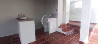 Excelente oportunidade casa centro de Itu com 3 dormitorios sendo 1 suite quintal grande