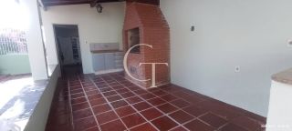 Excelente oportunidade casa centro de Itu com 3 dormitorios sendo 1 suite quintal grande
