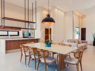 Casa Térrea Nova de Alto Padrão com Vista Permanente para Área Verde | 3 Suítes | Condomínio Reserva Saint Paul | Itu