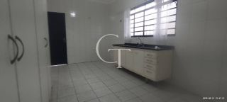 Excelente casa para locacao no bairro Brasil  3 suítes