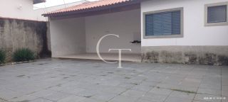 Excelente casa para locacao no bairro Brasil  3 suítes