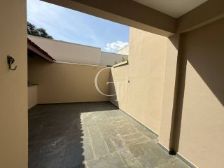 Excelente casa para locacao com 3 dormitórios com 1 suíte