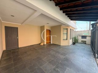 Excelente casa para locacao com 3 dormitórios com 1 suíte