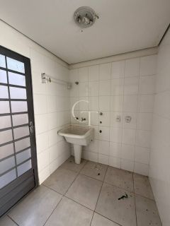 Excelente casa para locacao com 3 dormitórios com 1 suíte