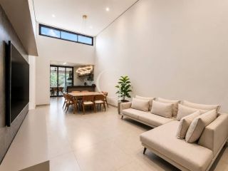 Casa Térrea à Venda no Condomínio Gardenville em Itu | 3 Suítes, Piscina Aquecida e Vista Permanente para Área Verde