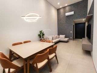 Casa Térrea à Venda no Condomínio Gardenville em Itu | 3 Suítes, Piscina Aquecida e Vista Permanente para Área Verde